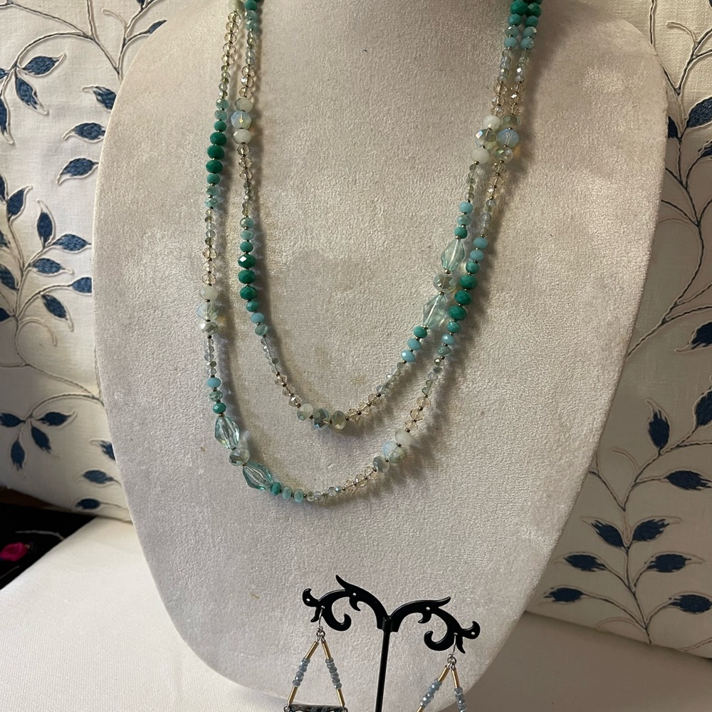Elegant Multi-Strand Beaded Necklace - Turquoise and Silver